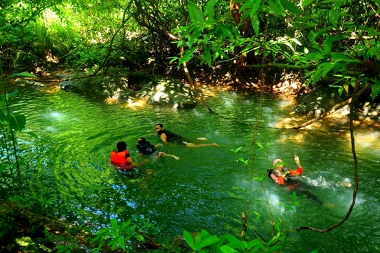 9 TEMPAT WISATA TERSEMBUNYI DI INDONESIA YANG PALING CANTIK VERS BULE ...